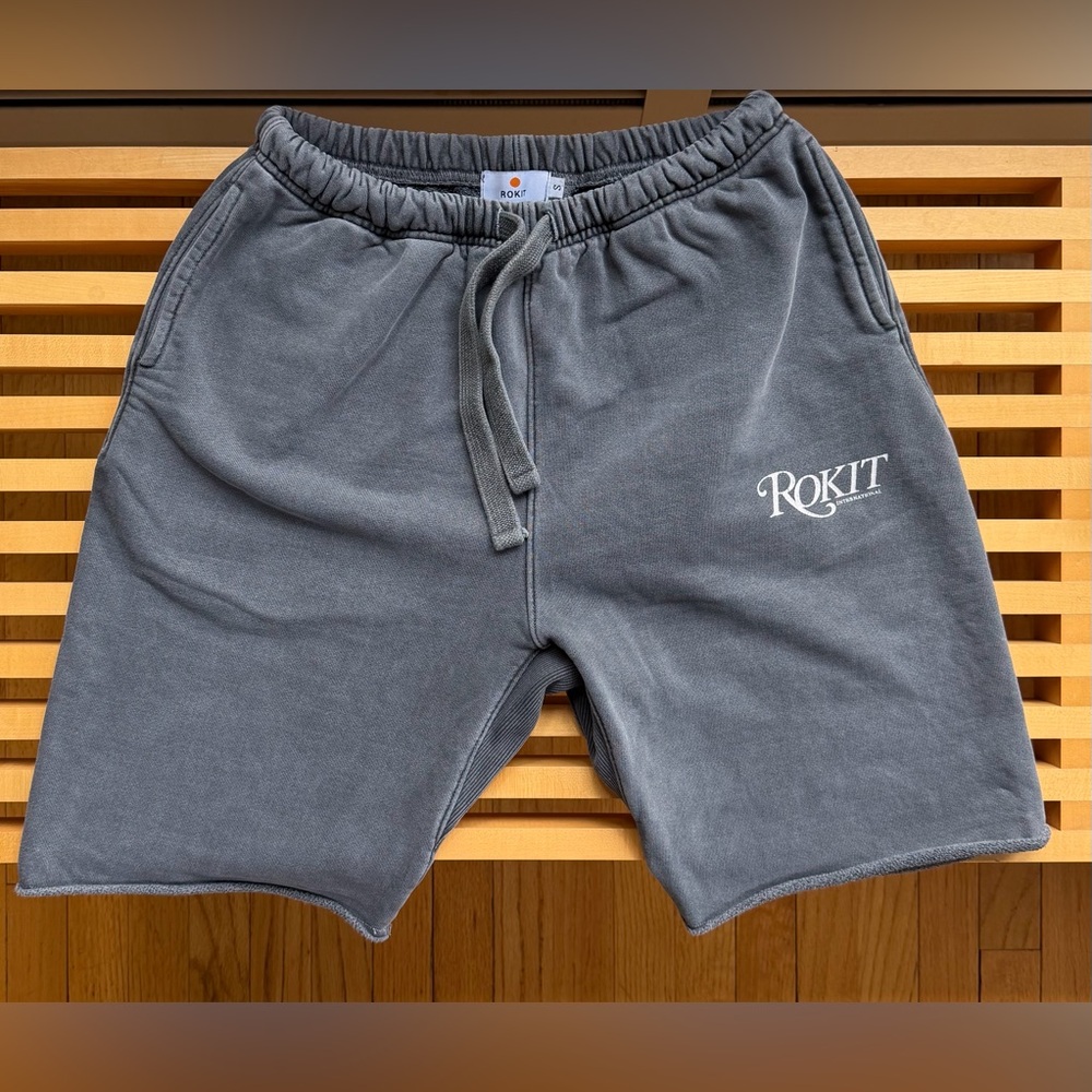 ROKIT Men's Gray Logo Cotton Drawstring Shorts